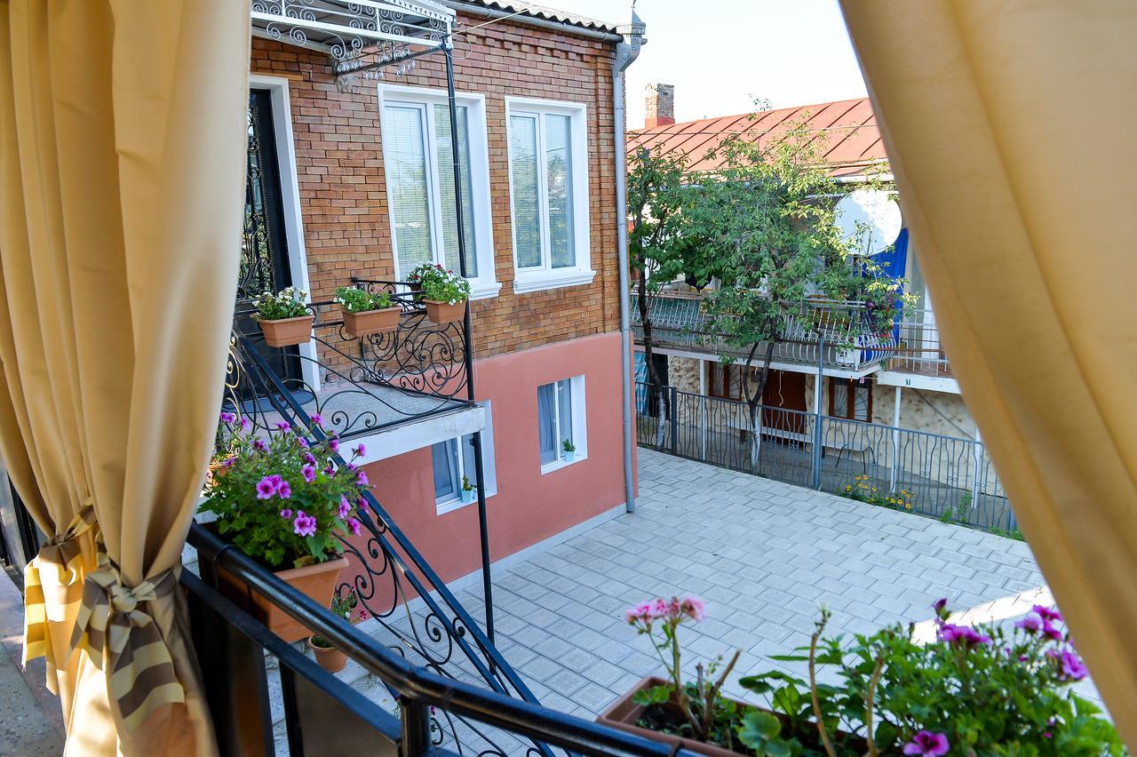 Hotel Bibi Kutaisi Esterno foto