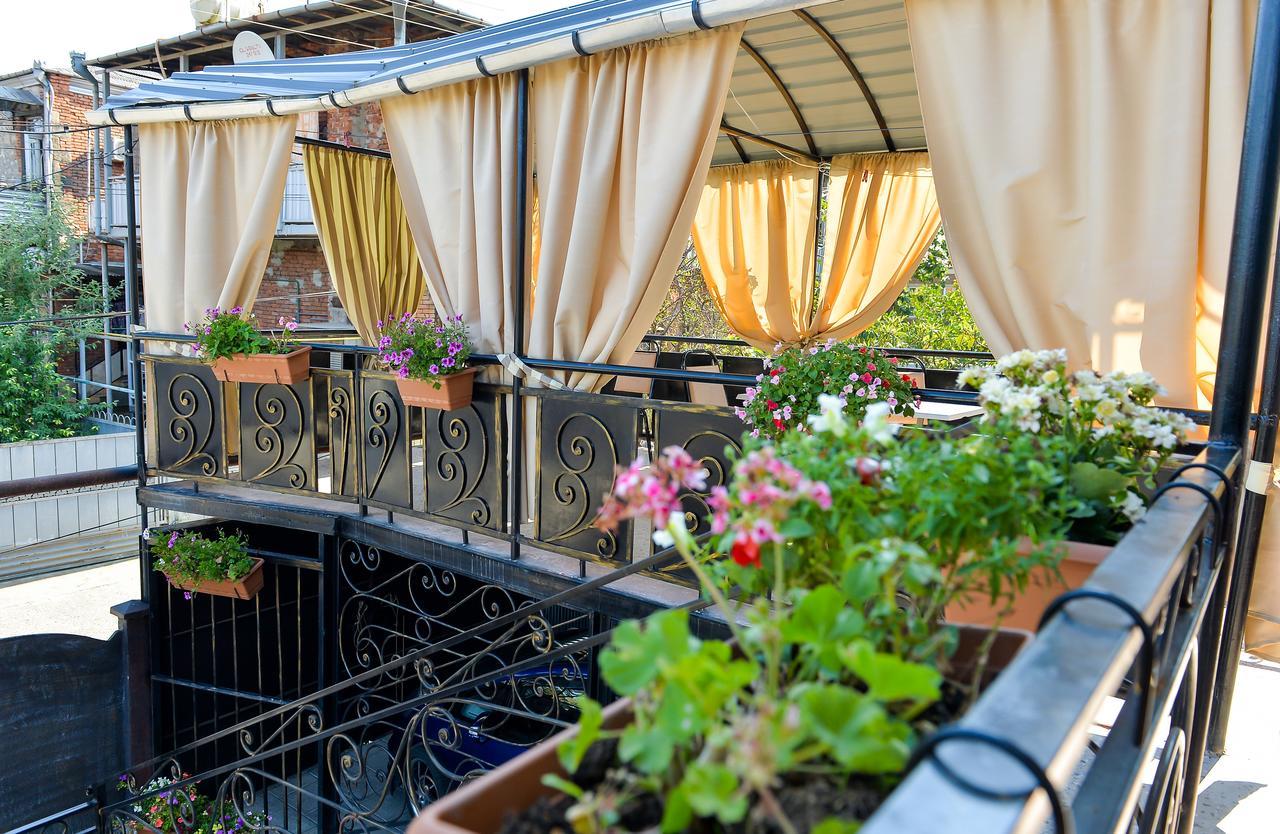 Hotel Bibi Kutaisi Esterno foto