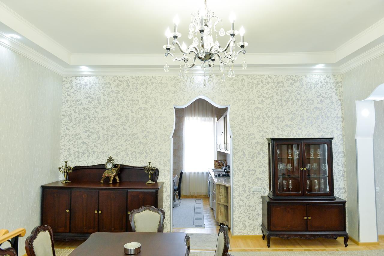 Hotel Bibi Kutaisi Esterno foto