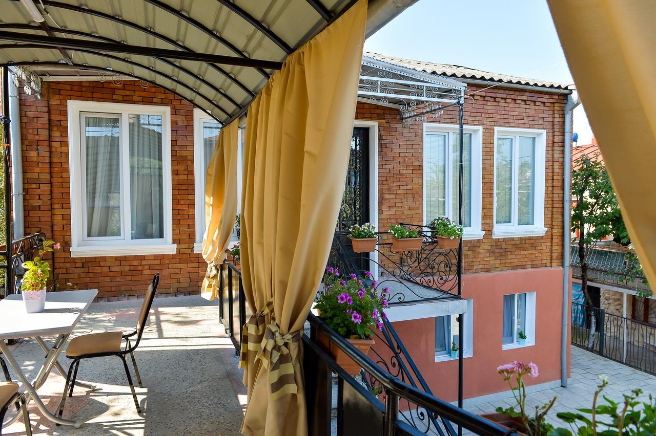 Hotel Bibi Kutaisi Esterno foto